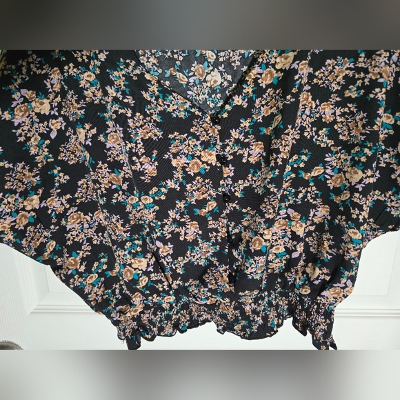 Shein Womens Black Floral Crop Top XL - Picture 7 of 11